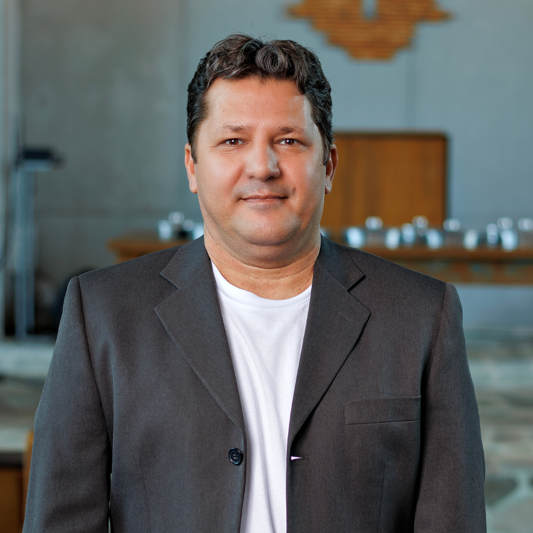 Nivaldo Siqueira Nivaldo Siqueira